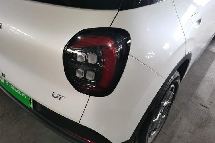 Used AION UT 2025 330 Starlight Edition
