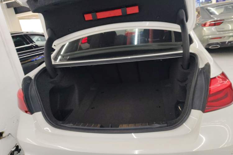 Used BMW 3 Series 2018 320i M Sport Package
