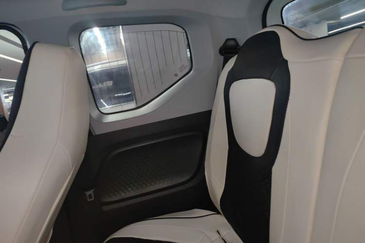 Used Wuling Hongguang MINIEV 2024 3rd Generation 215km Advanced Version
