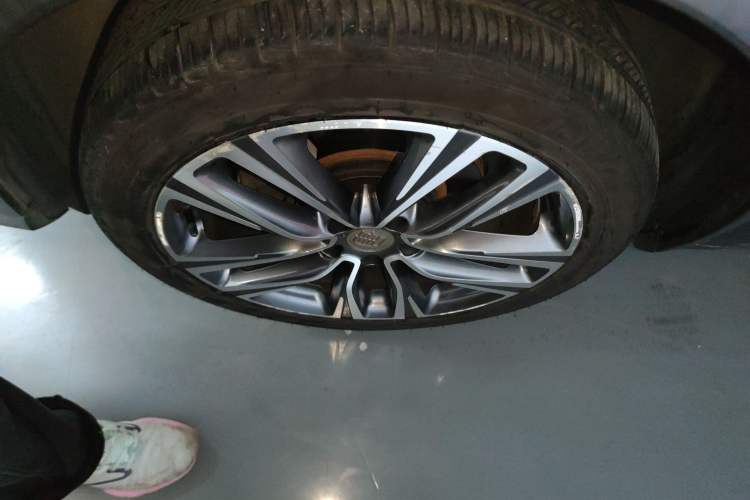 Used BYD Tang 2018 2.0T Automatic SmartConnect Prestige 7-Seater China V Standard
