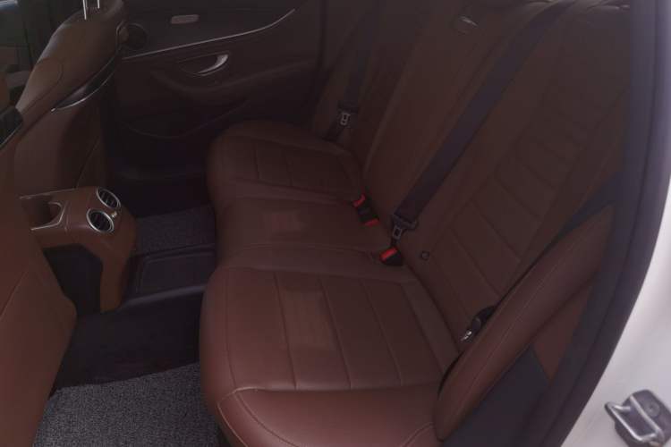 Used Mercedes-Benz E-Class 2019 E 300 L Sporty and Stylish Model