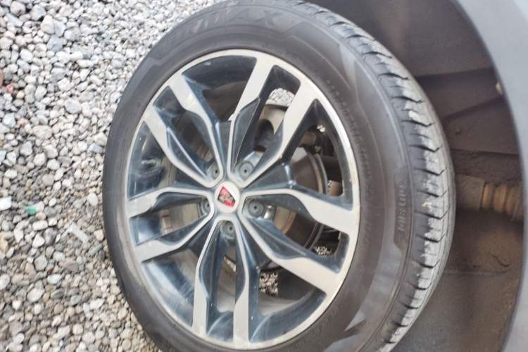 Used Roewe RX5 2016 20T Two-Wheel Drive Automatic Internet Smart Edition