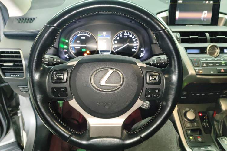 Used Lexus NX 2015 300h All-Wheel-Drive Fēngzhì Edition