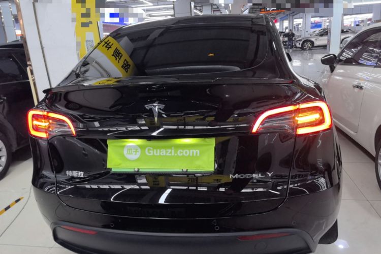 Used Tesla Model Y 2021 Long-Range All-Wheel-Drive Version
