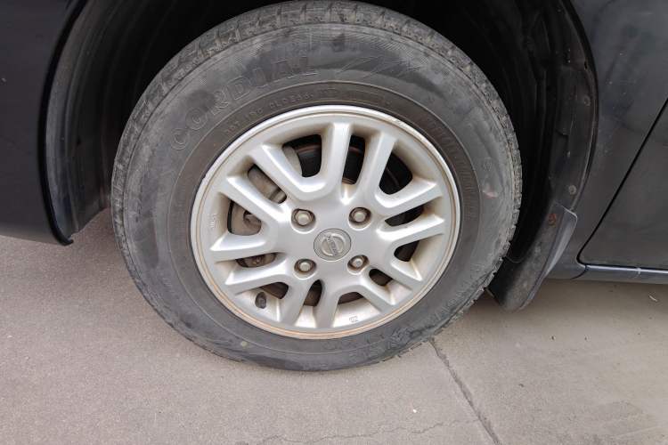 Used Nissan NV200 2014 1.6L CVT Luxury Model China IV Standard