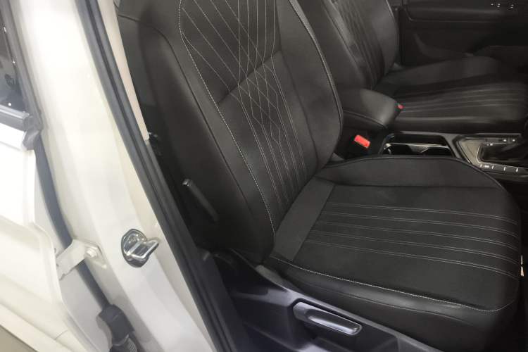 Used Volkswagen Tiguan L 2023 330TSI Automatic Two-Wheel Drive Comfort Edition
