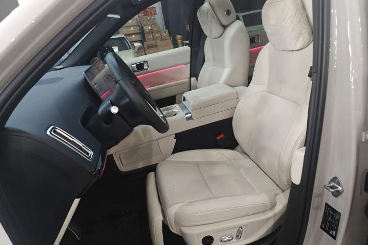 Used Li Auto L6 2025 Max Smart Refresh Edition
