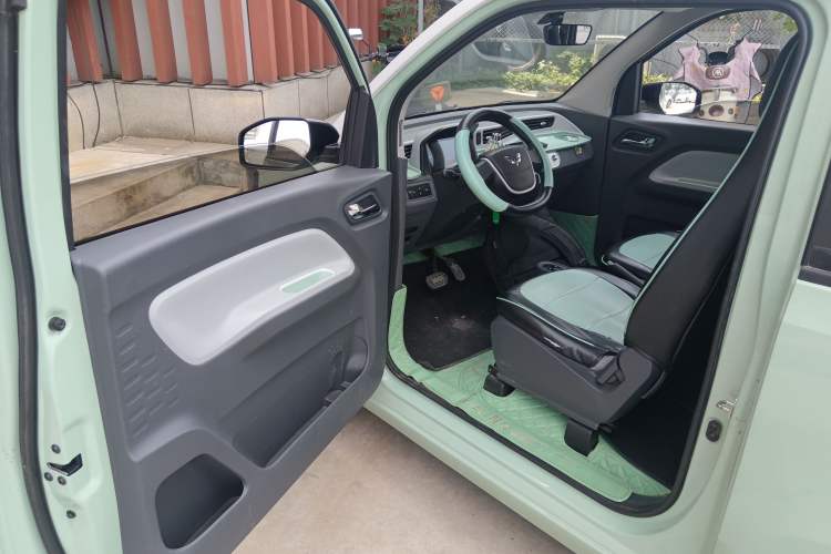 Used Wuling Hongguang MINIEV 2021 Macaron Premium Model – Lithium Iron Phosphate
