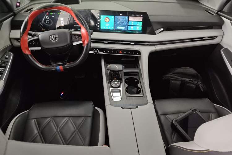 Used Changan CS75 PLUS 2023 3rd Generation 1.5T Automatic Pilot Model
