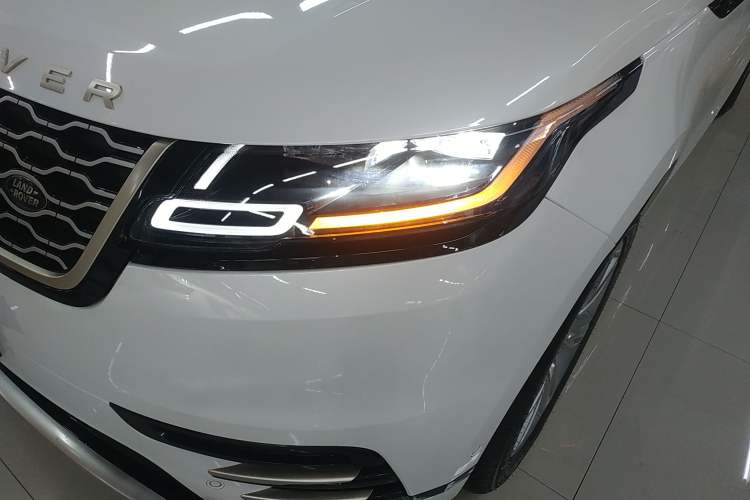 Used Land Rover Range Rover Velar 2022 250 PS Sparkling Heritage Edition
