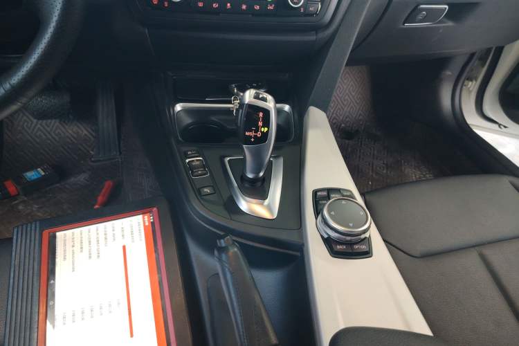 Used BMW 3 Series 2015 320Li Fashion Model
