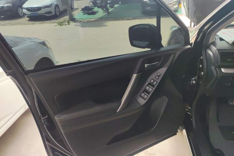 Used Subaru Forester 2013 2.5i Automatic Prestige Edition
