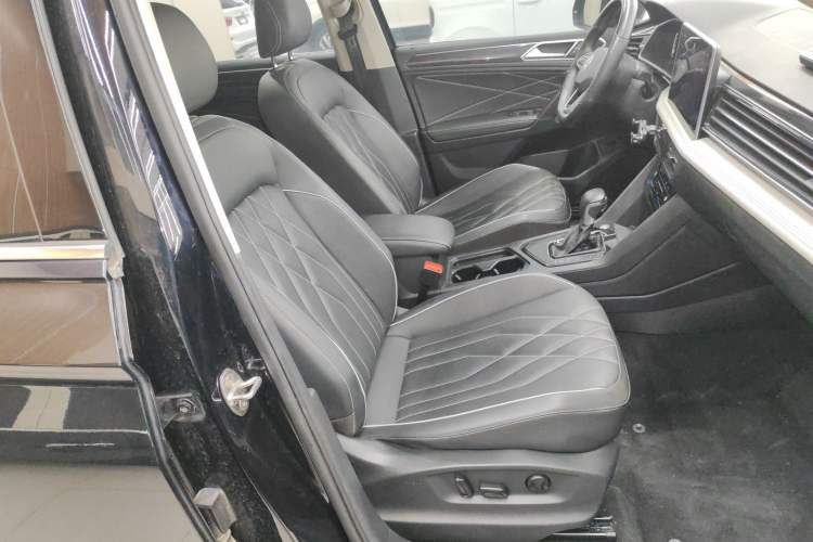 TDK.VehicleDetails.img