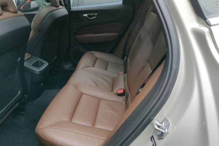 Used Volvo XC60 2020 T5 4x4 Zhiyi Luxury Edition
