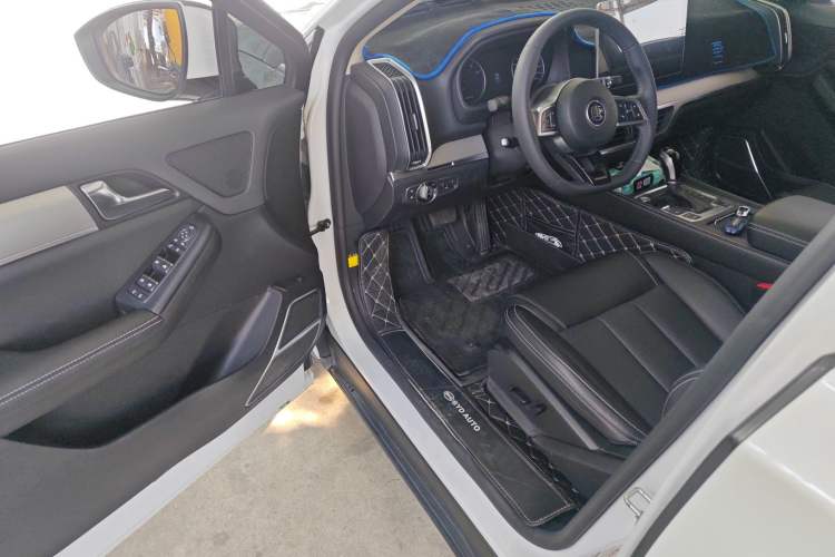 Used BYD Tang 2019 2.0T Automatic SmartConnect Luxury Edition 5 Seats China VI Standard
