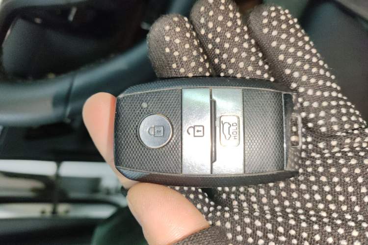 Used Kia KX5 2017 1.6T Automatic Two-Wheel Drive 15th Anniversary Special Edition DLX
