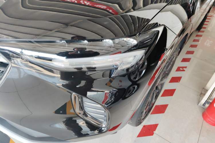 Used Buick Envision 2022 Encore S GS Two-Wheel Drive Smart Sport Model
