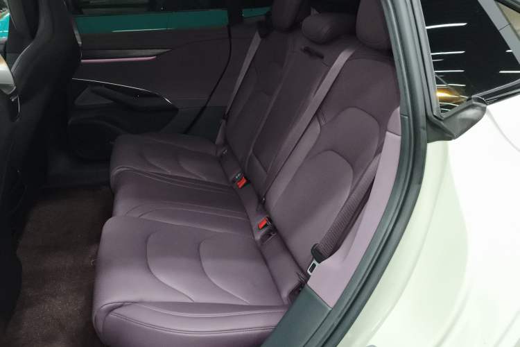 Used  SU7 2024 Four-Wheel Drive Ultra-Long Range Advanced Intelligent Driving Max Edition