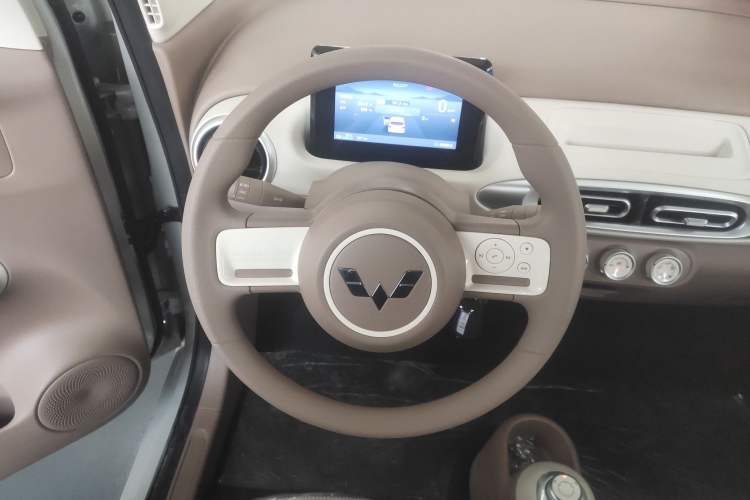 Used Wuling Hongguang MINIEV 2025 Four-Door Version Advanced Edition
