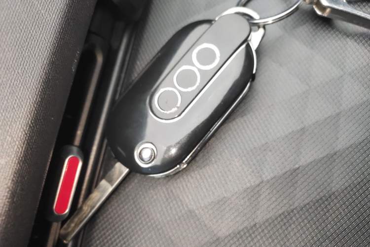 Used Wuling Hongguang MINIEV 2022 GAMEBOY 200km Gaming Edition with Lithium Iron Phosphate
