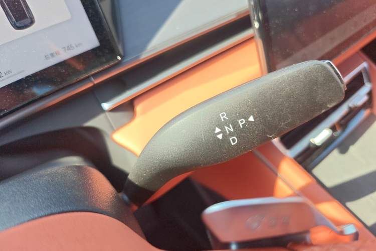 Used BYD Tang L 2025 DM 175KM Drone Player Edition
