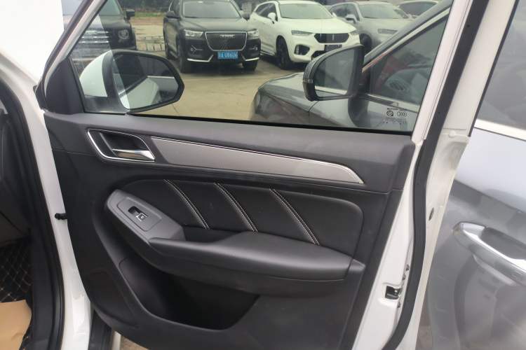 Used Roewe RX5 2018 20T Two-Wheel Drive Automatic Flagship Edition
