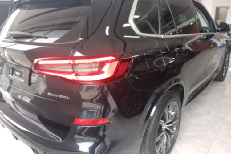 Used BMW X5 2022 Restyled xDrive 30Li Luxury Version M Sport Package