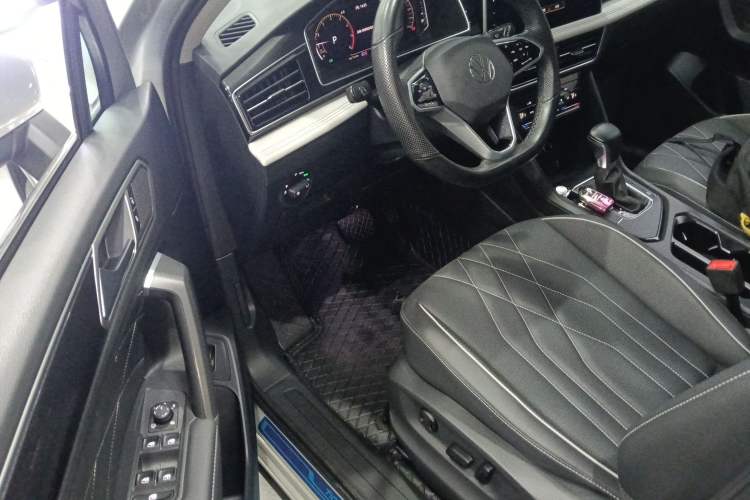 Used Volkswagen Tiguan L 2022 330TSI Automatic Two-Wheel Drive Smart Edition
