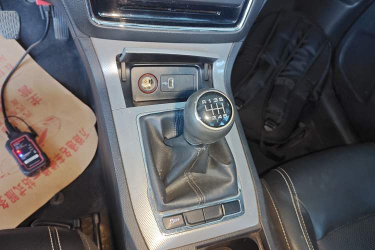 Used Roewe RX5 2018 20T Two-Wheel Drive Manual Flagship Edition