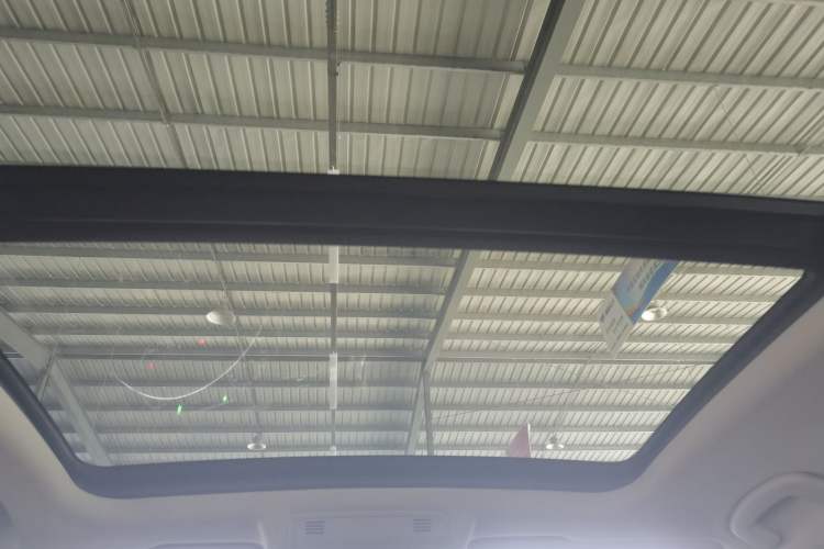 Used Volkswagen T-ROC 2021 280TSI DSG Two-Wheel Drive Elite Connect Edition
