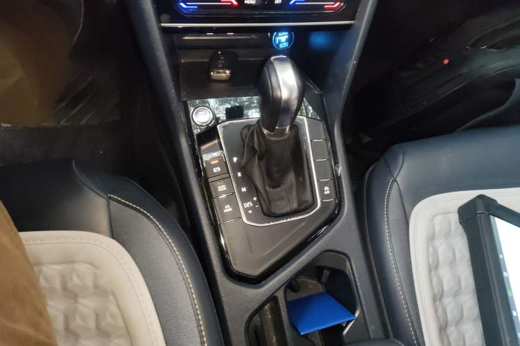 Used Volkswagen Tharu 2023 300TSI Two-Wheel-Drive Full Moon Edition
