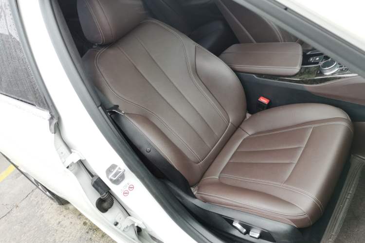 Used BMW 5 Series 2020 525Li M Sport Package