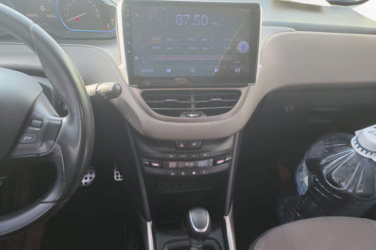 Used Peugeot 2008 2014 1.6L Automatic Navigation Edition
