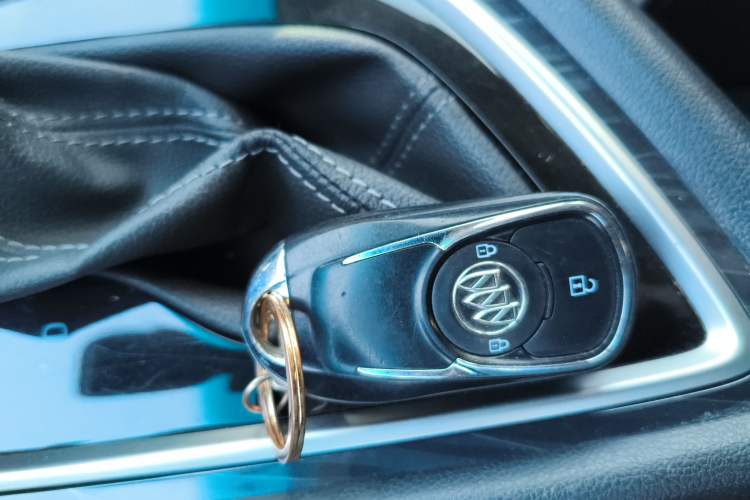 Used Buick GL6 2018 18T 6-Seater Luxury Model
