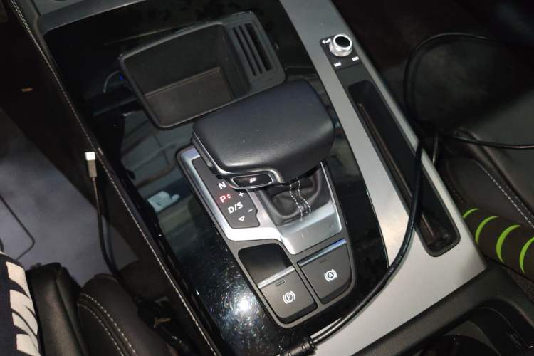 Used Audi Q5L 2022 40T Fashionable and Dynamic Model