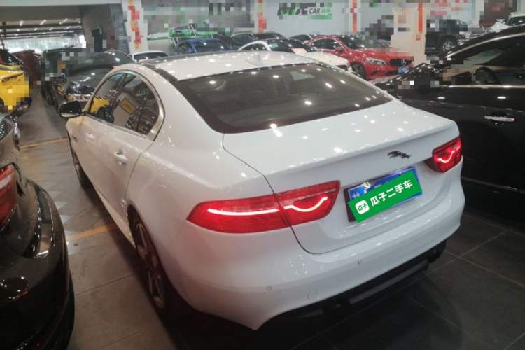 Used Jaguar XE 2015 2.0T 240 PS R-Sport
