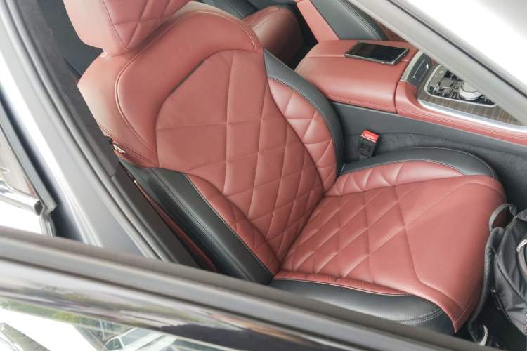 Used BMW X5 2023 xDrive 40Li Luxury Edition M Sport Night Vision Package
