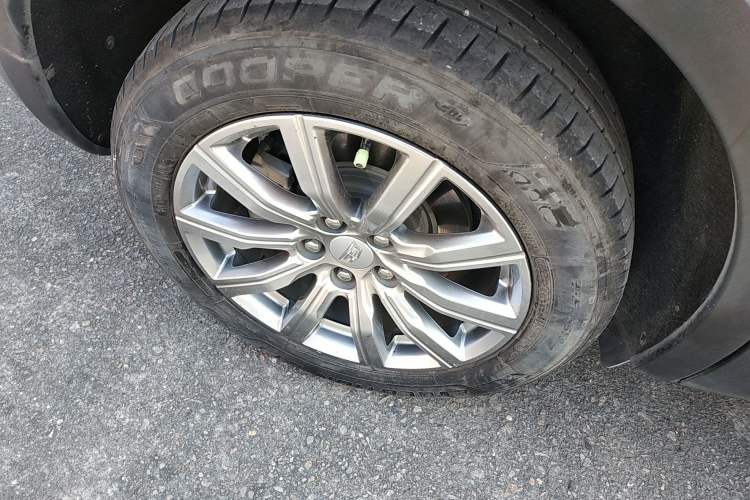 Used Cadillac XT4 2018 28T Two-Wheel Drive Leading Version
