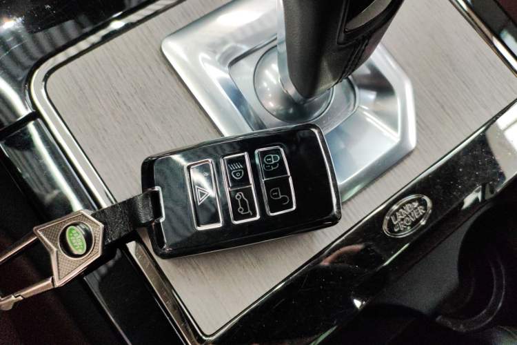 Used Land Rover Range Rover Evoque 2023 Aurora L 249 PS Luxury Edition