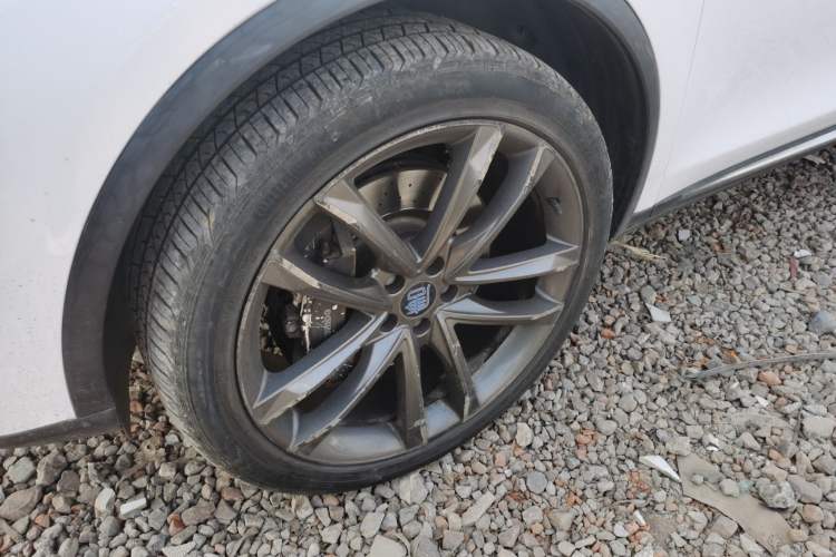 Used BYD Tang New Energy 2018 DM 2.0T All-Wheel Drive Smart Connectivity Luxury Model 7 Seats China V Emission Standard
