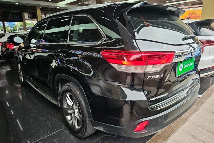Used Toyota Highlander 2018 2.0T Four-Wheel Drive Luxury Version 7 Seats China VI Standard
