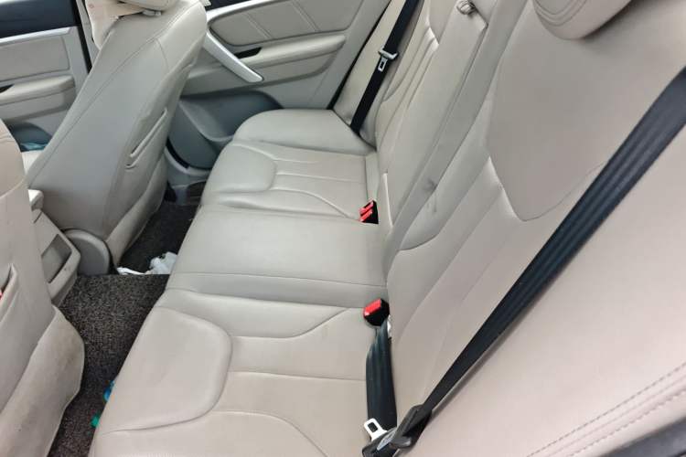 Used Geely Auto Emgrand 2016 Sedan 1.5L Manual Luxury Model