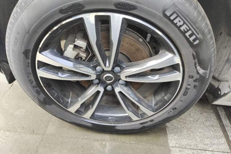 Used Volvo XC60 2019 T5 4x4 Zhiyuan Edition China VI Standard
