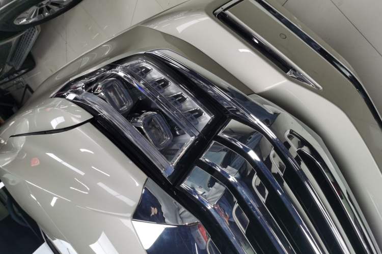 Used Tank 500 New Energy 
