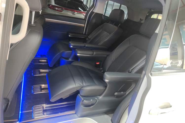 Used GAC Trumpchi M8 2023 Lingxiu Series 390T Prestige Edition