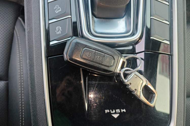 Used JMC Yuhu 9 2022 2.0T Automatic Diesel 4x4 Comfort Edition
