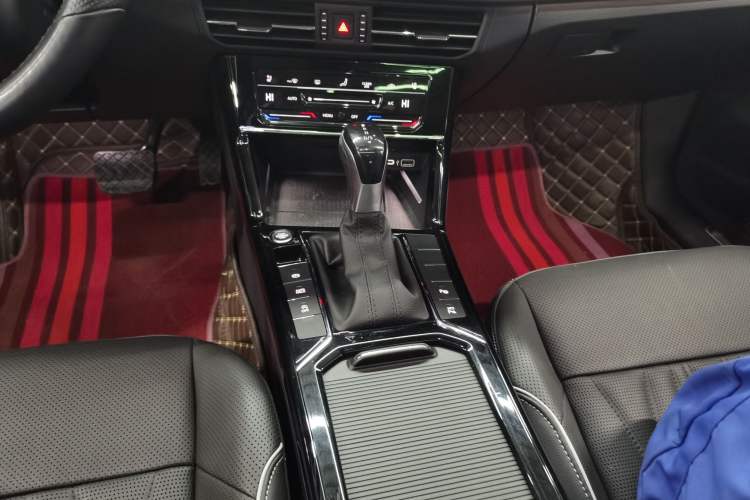 Used Volkswagen Passat 2023 Facelift 330TSI Luxury Edition
