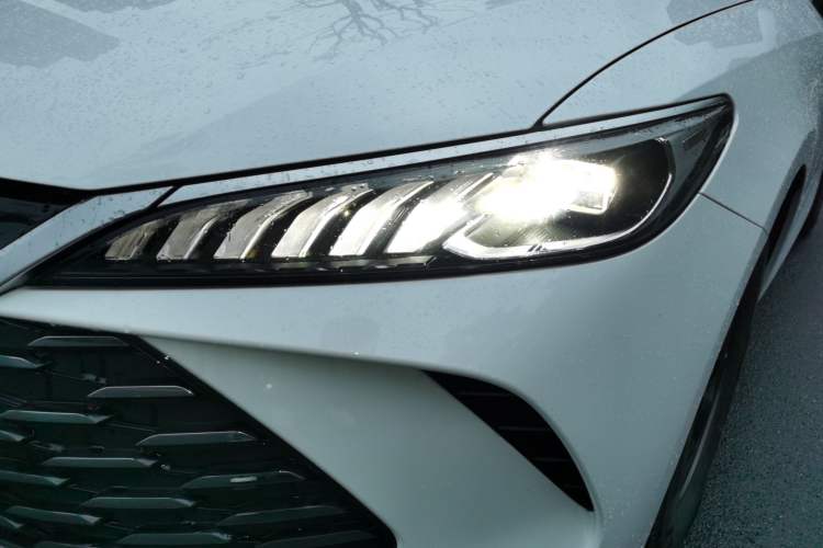 Used BYD Qin PLUS 2025 DM-i Smart Drive 55KM Leading Model
