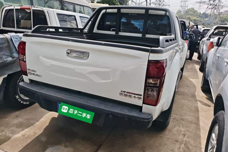 Used Isuzu D-MAX 2020 1.9T Two-Wheel Drive Automatic Comfort Edition China VI Standard RZ4E Hi-Power