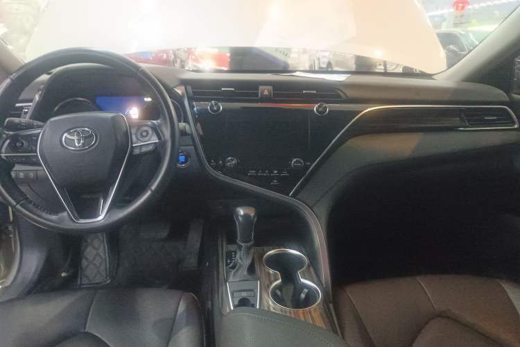 Used Toyota Camry 2019 Revised Version 2.0G Luxury Edition